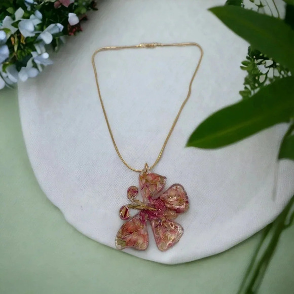 Bespoke Butterfly Floral Gomphrena Resin Statement Necklace Gold Plated Chain - Picture 1 of 6